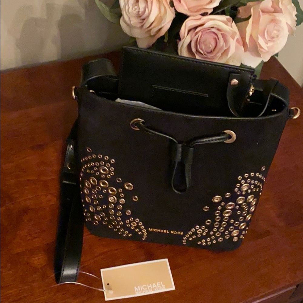 Michael Kors Cary Small Black Leather Bucket Bag